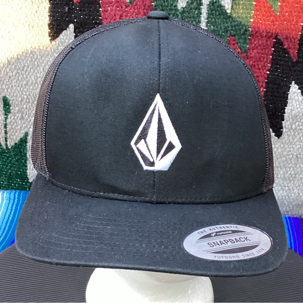 Volcom SnapBack Hat - Picture 13 of 13